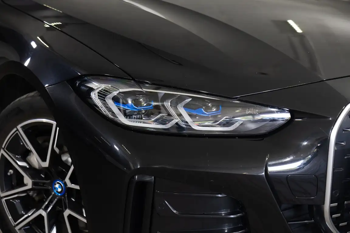 BMW I4