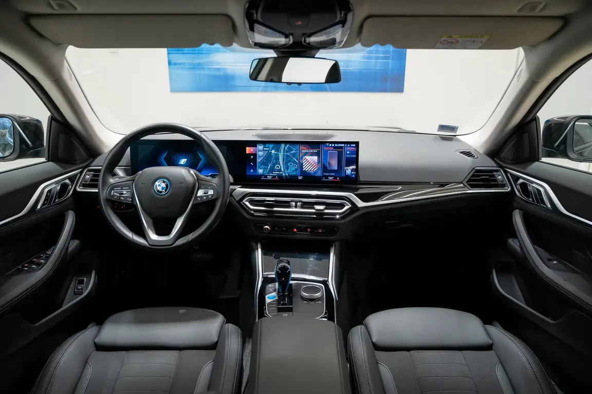 BMW I4