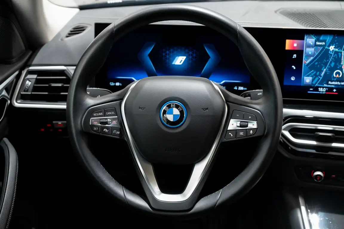 BMW I4