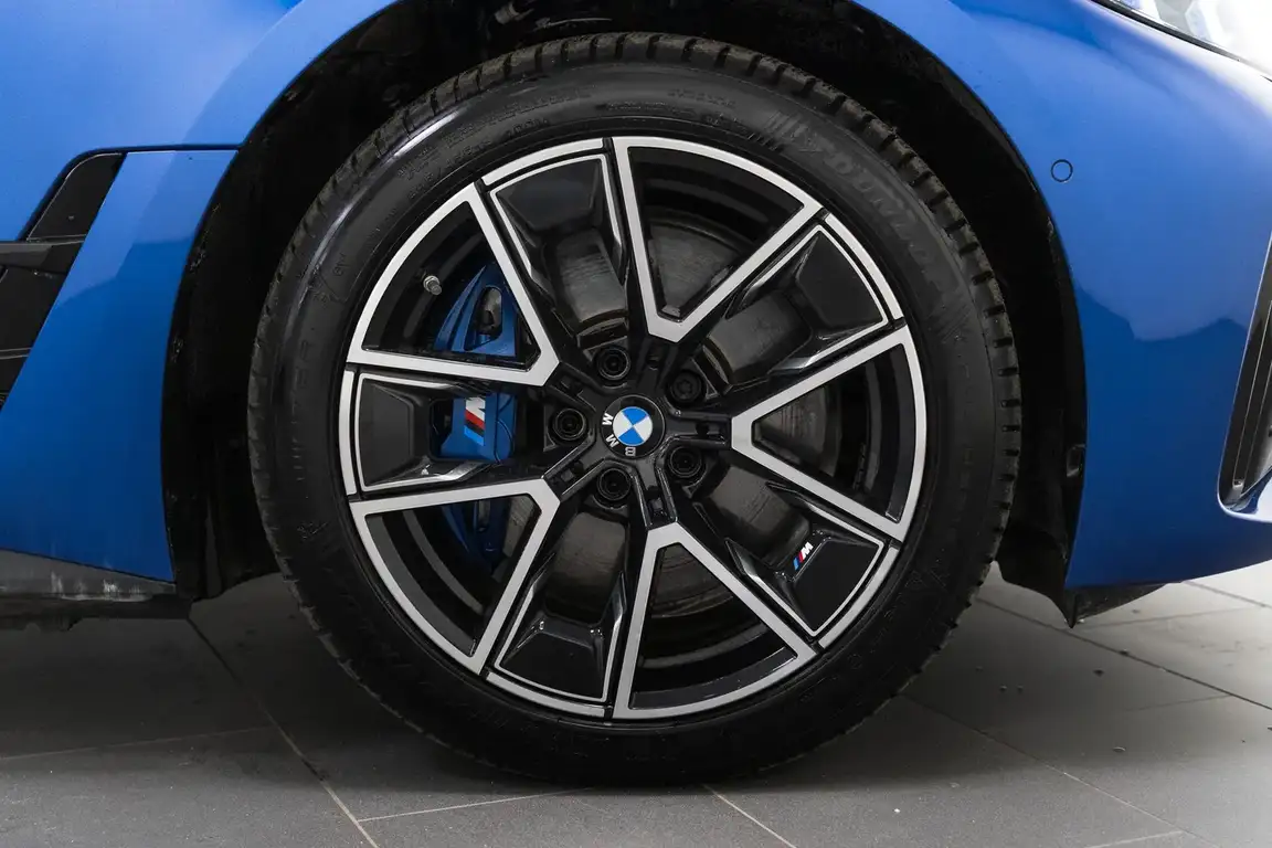 BMW I4