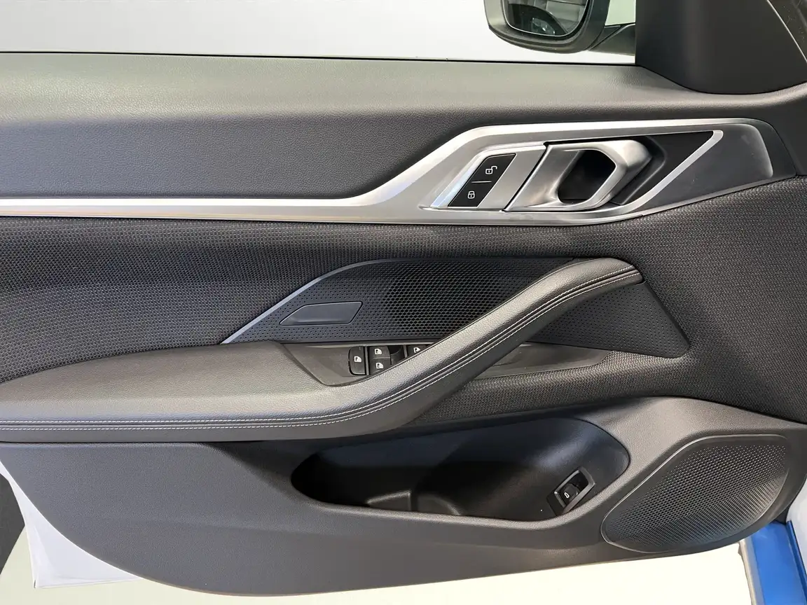 BMW I4