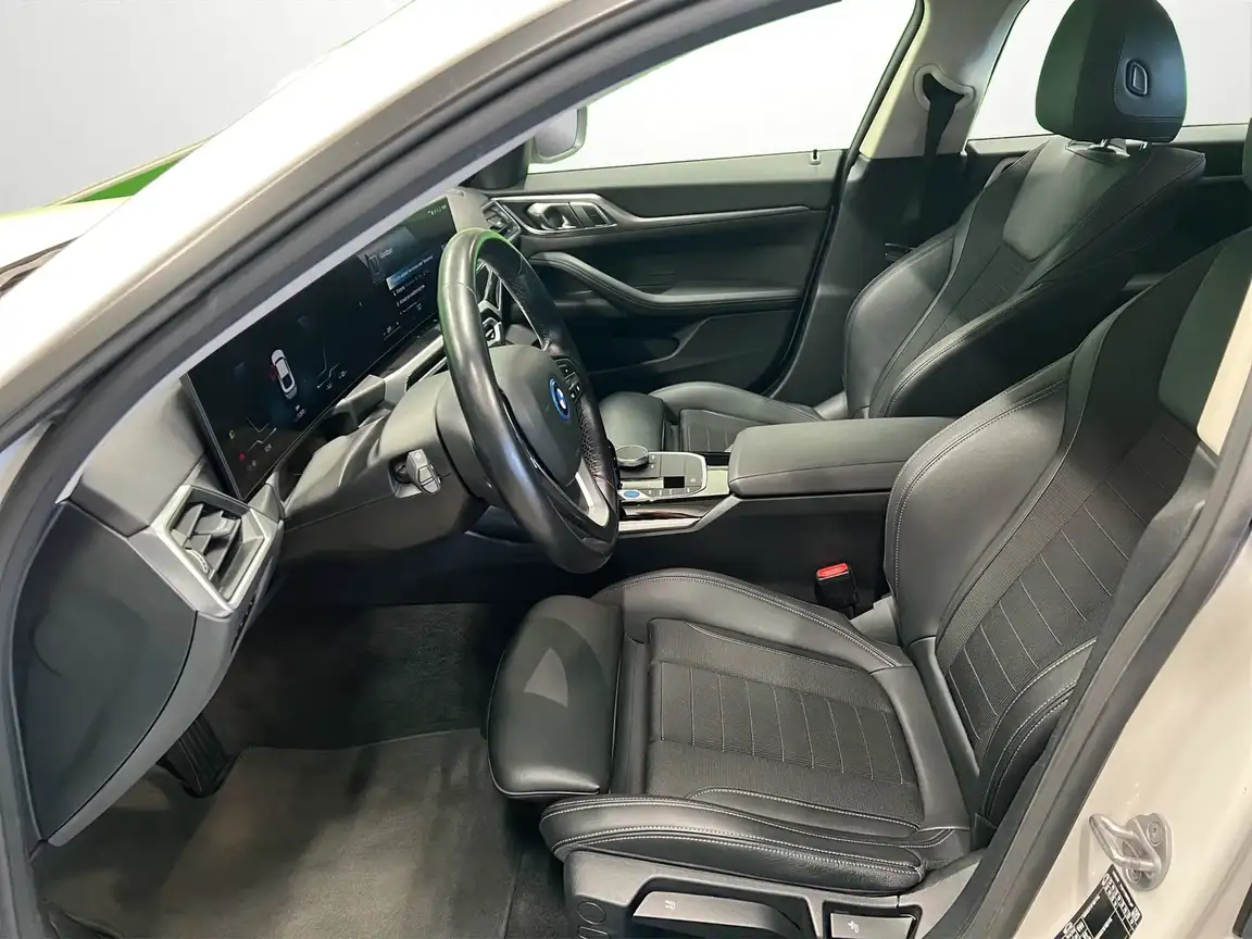 BMW I4