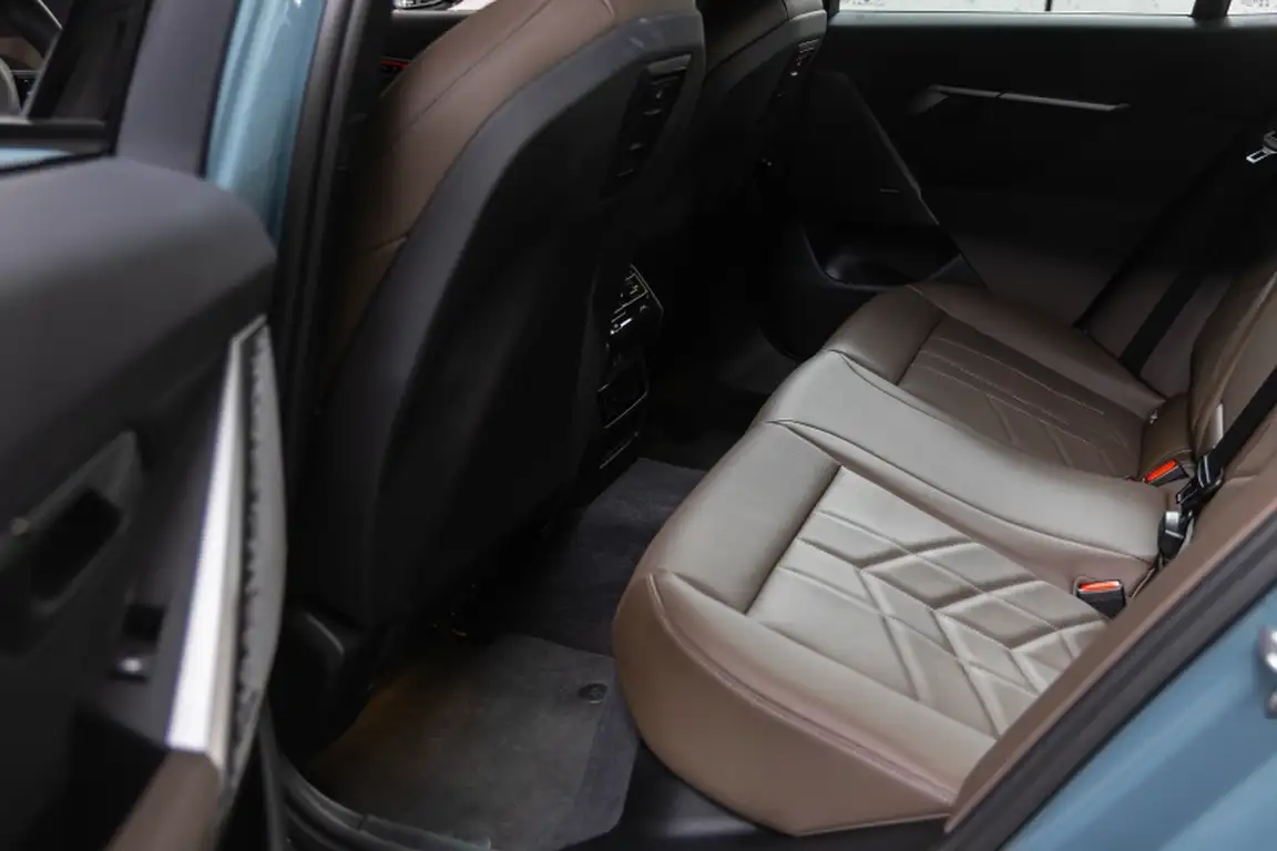 BMW I5