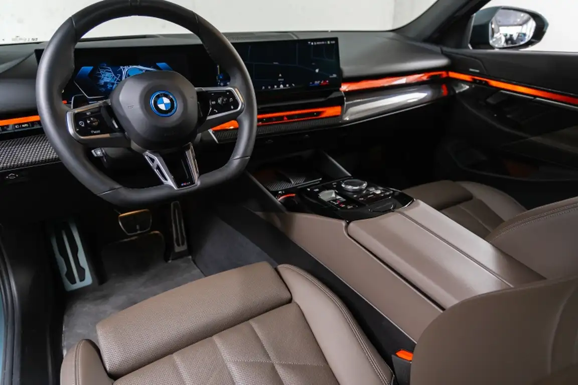 BMW I5