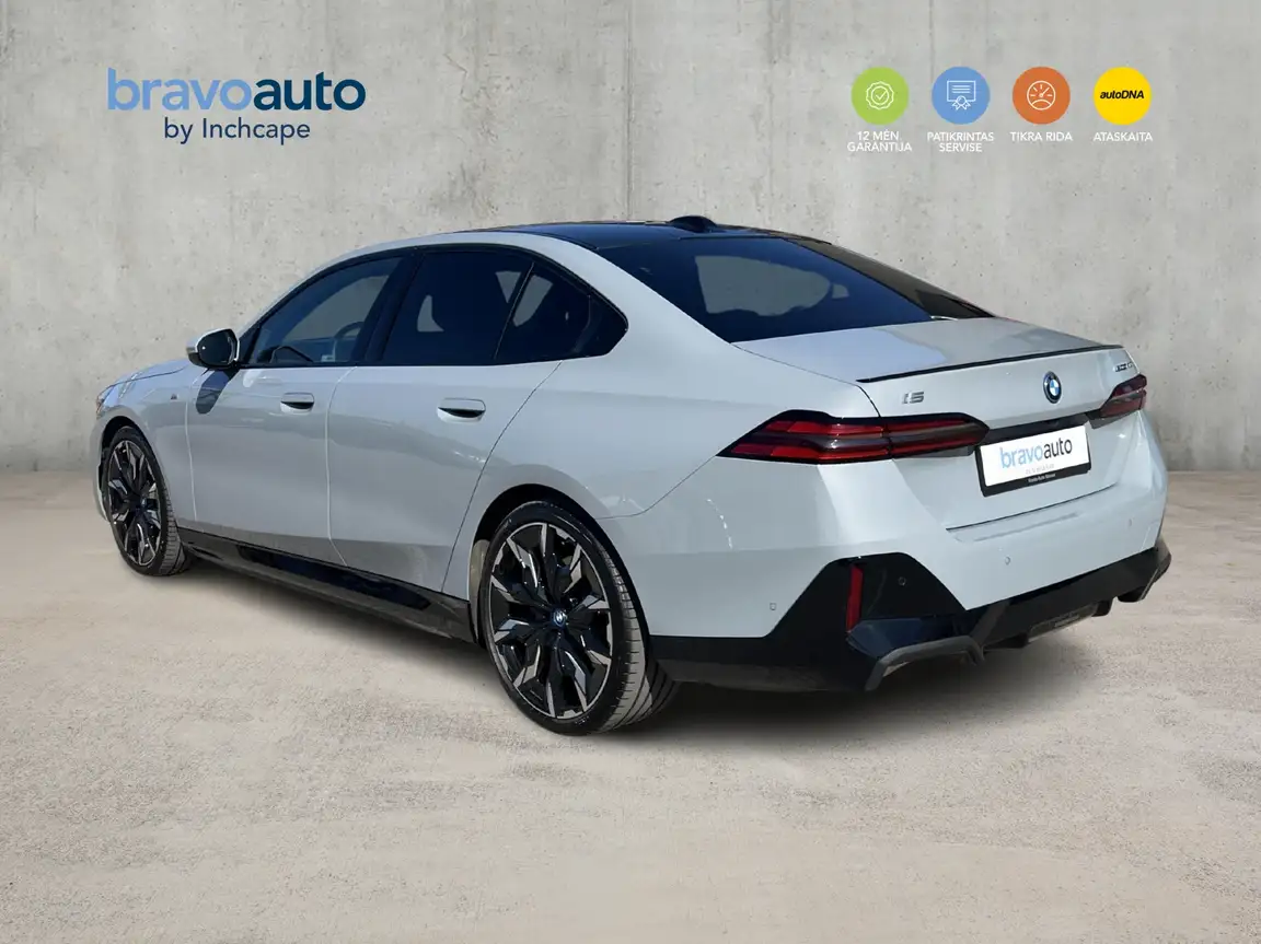 BMW I5