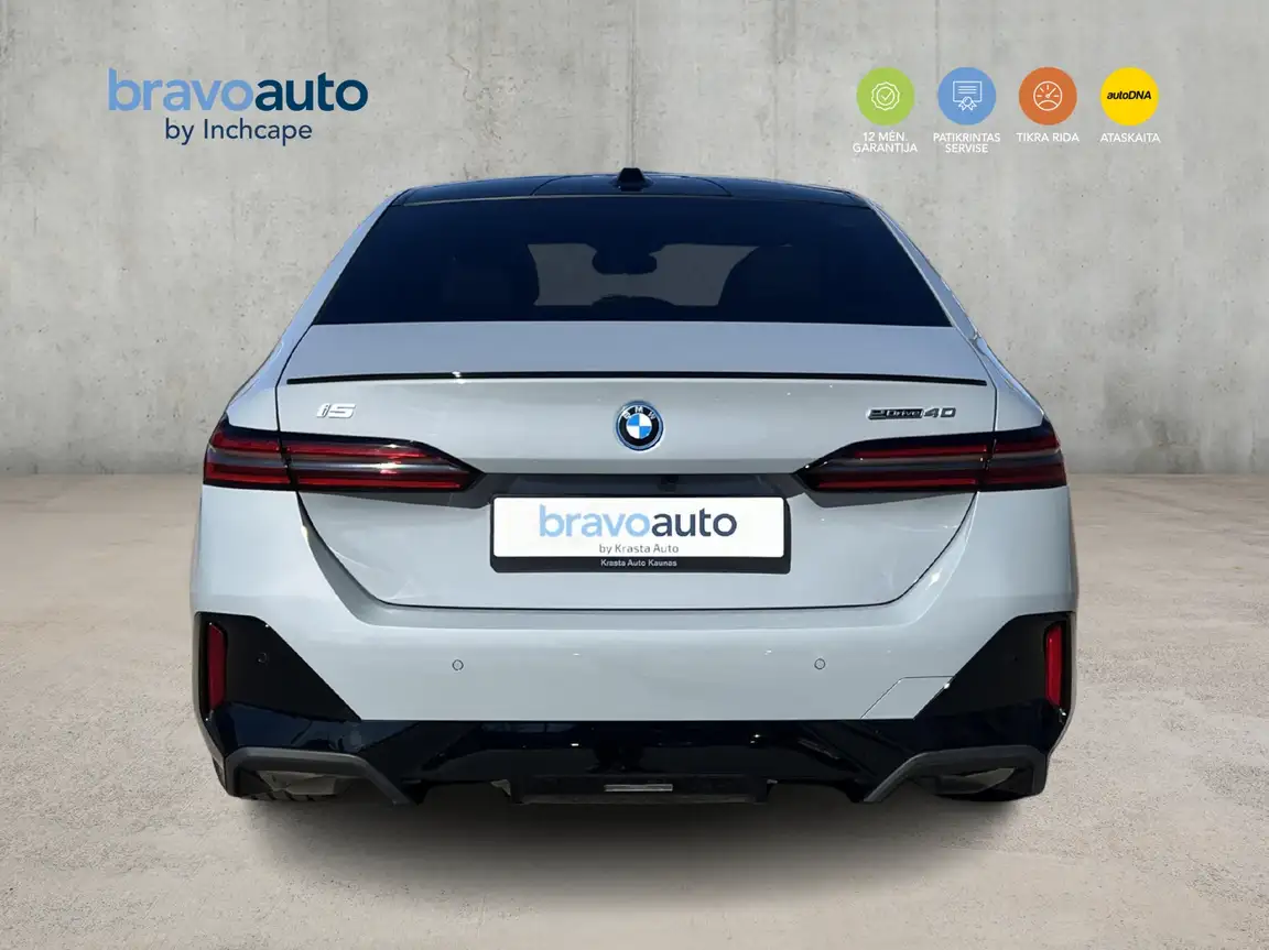 BMW I5