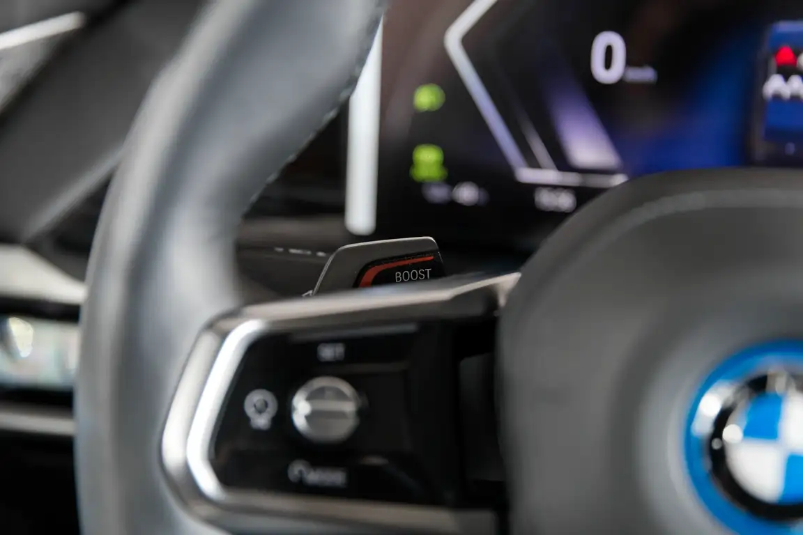 BMW I7