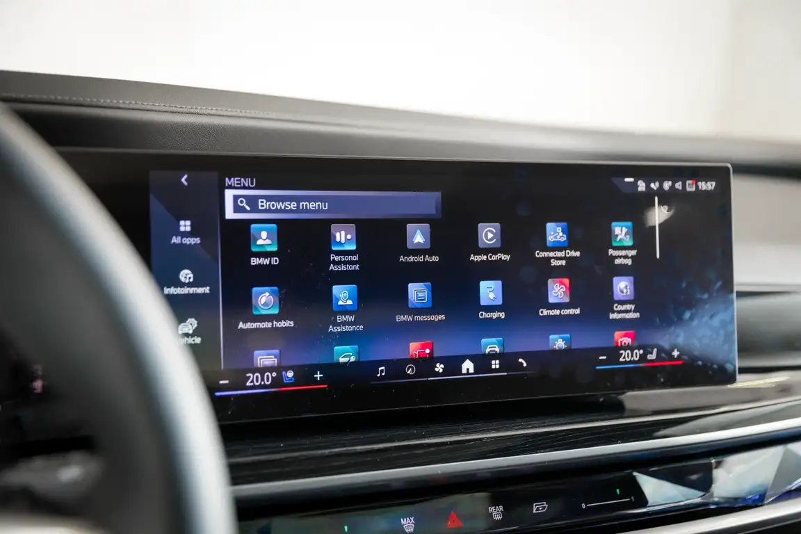 BMW I7