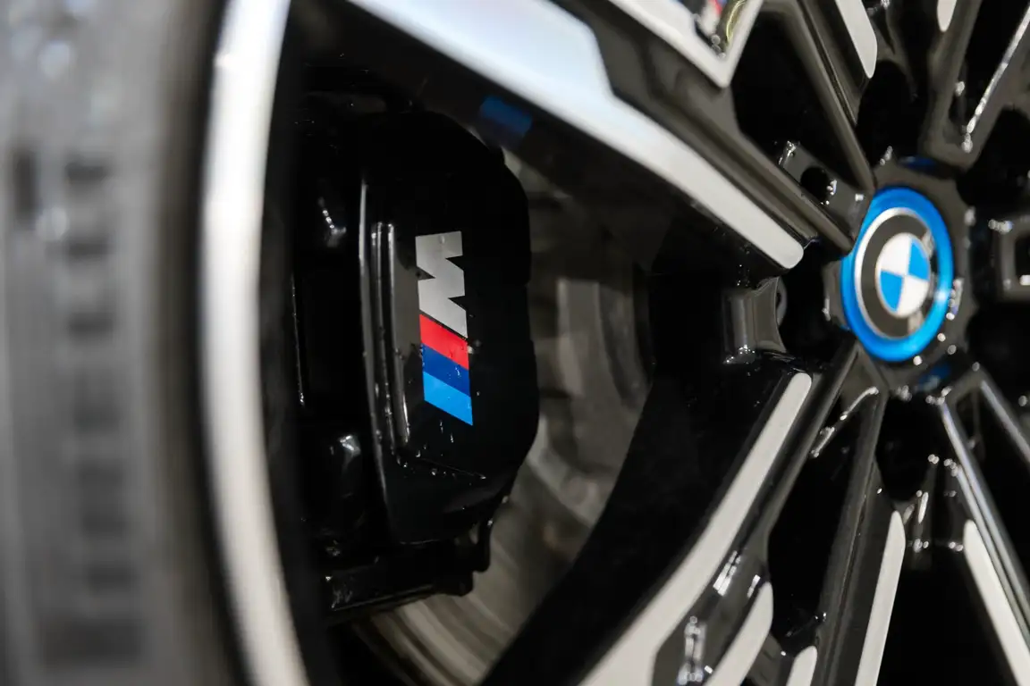 BMW I7