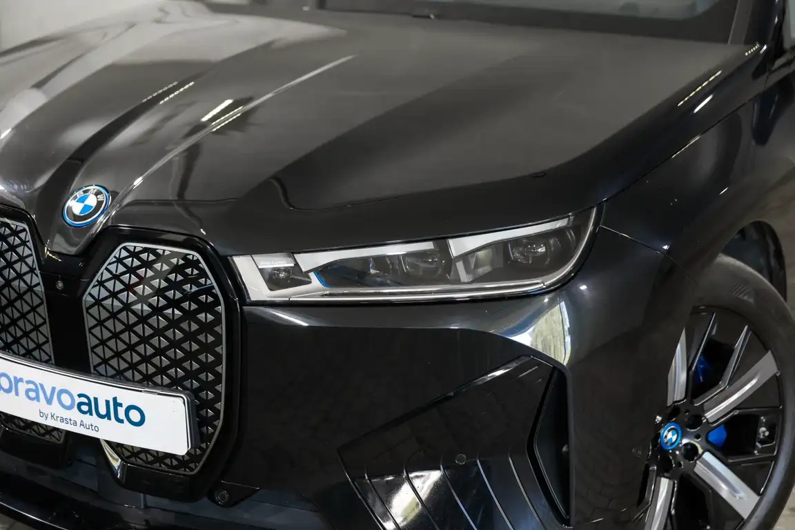 BMW IX