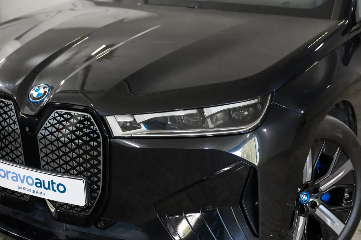 BMW IX