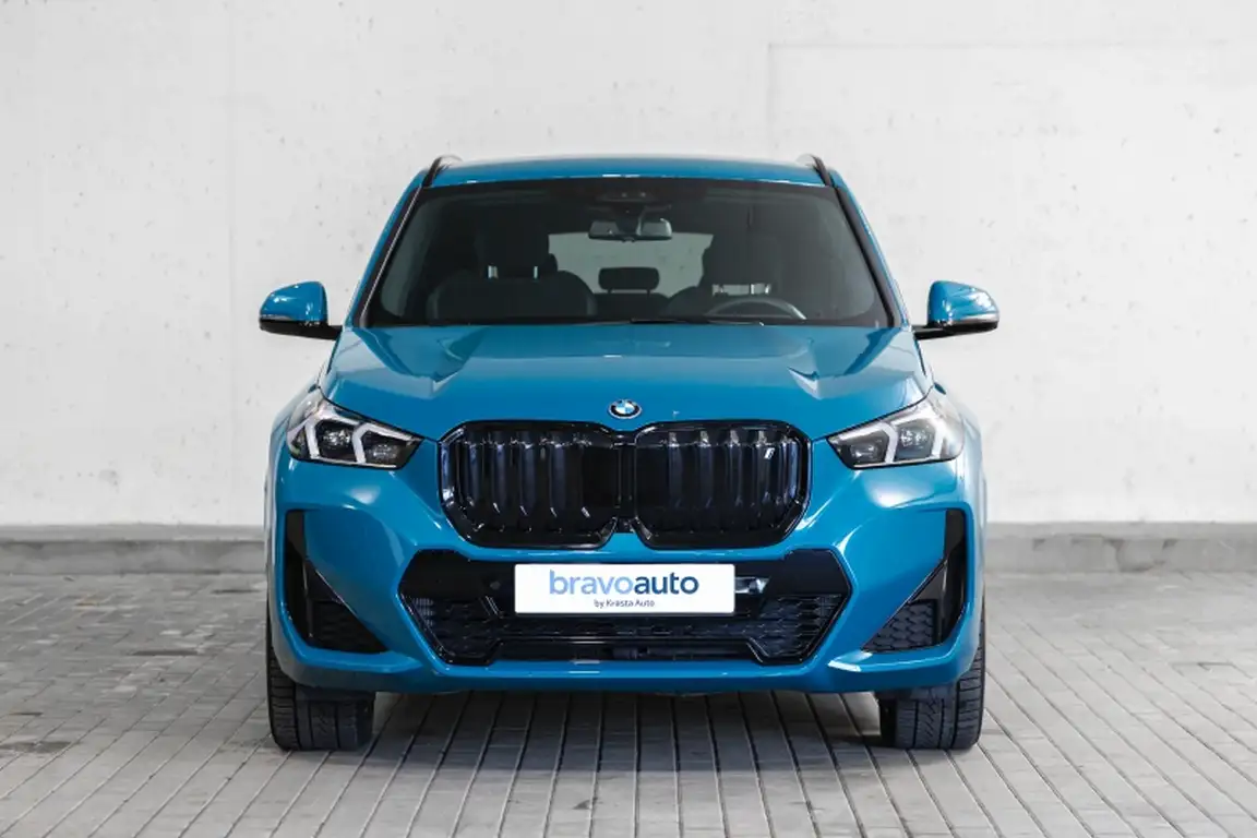 BMW IX1