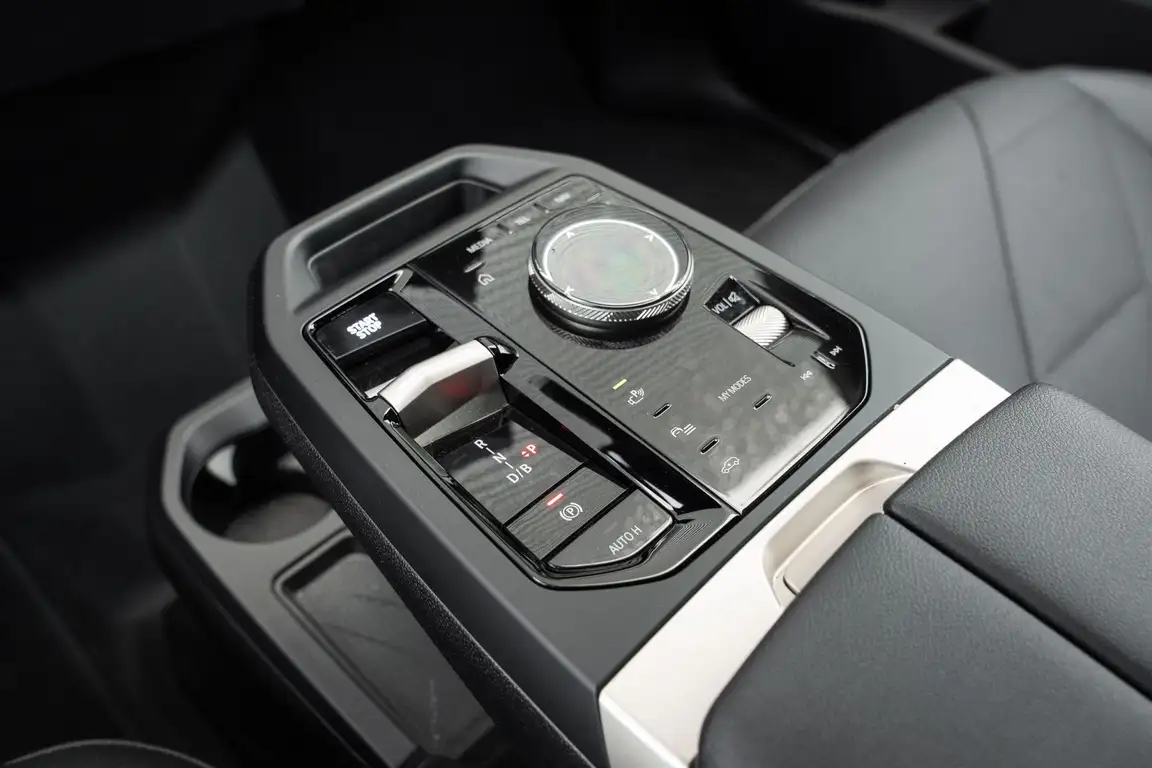 BMW IX