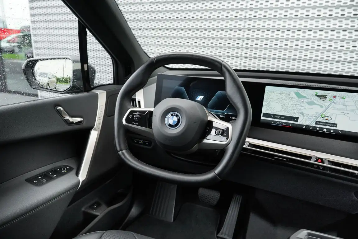 BMW IX