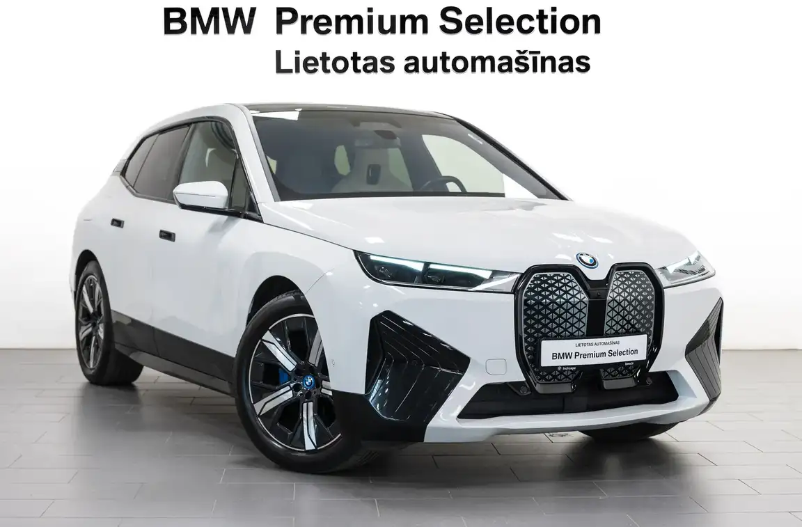 BMW IX