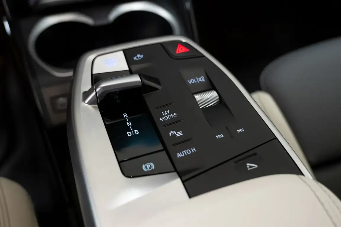 BMW IX