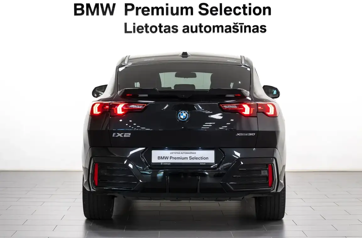 BMW IX