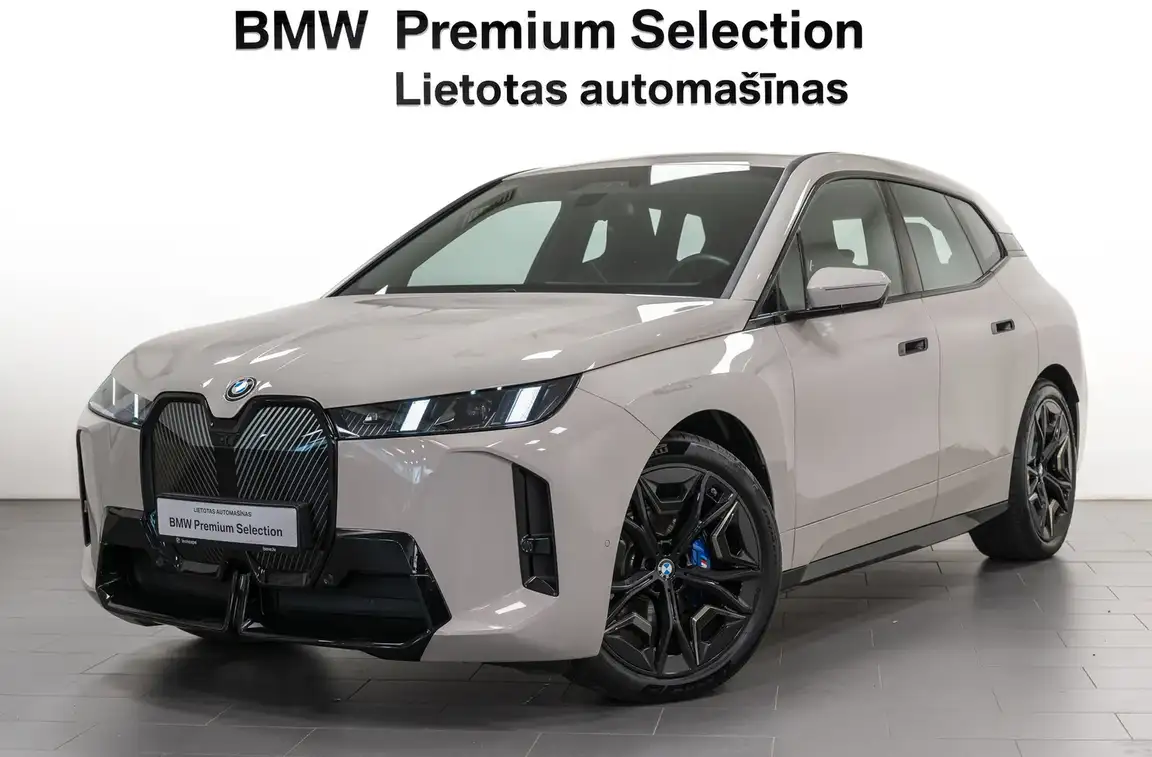 BMW IX