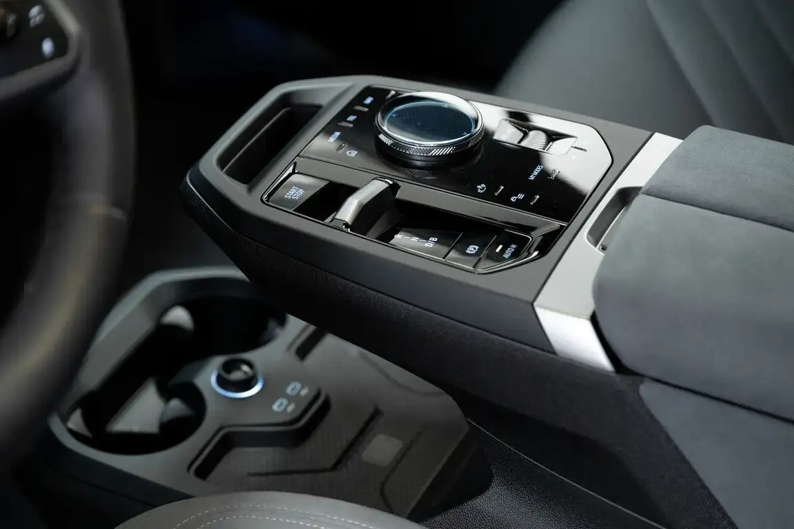 BMW IX