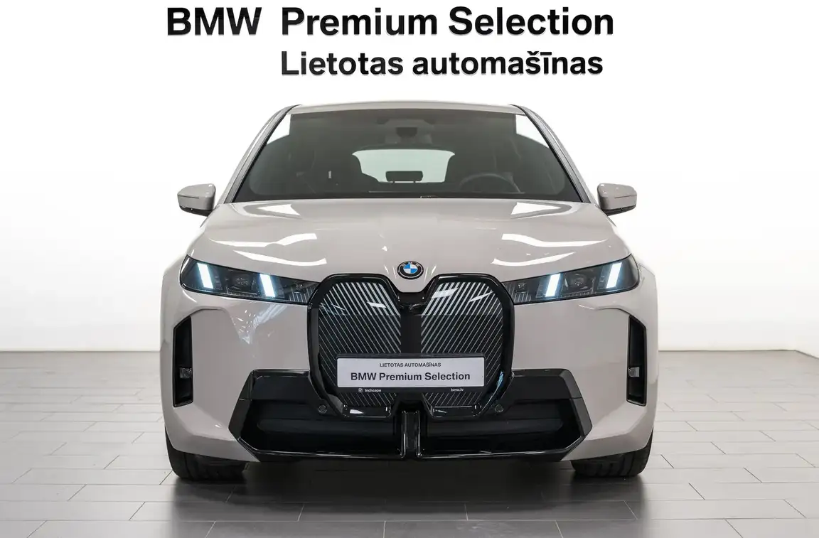 BMW IX