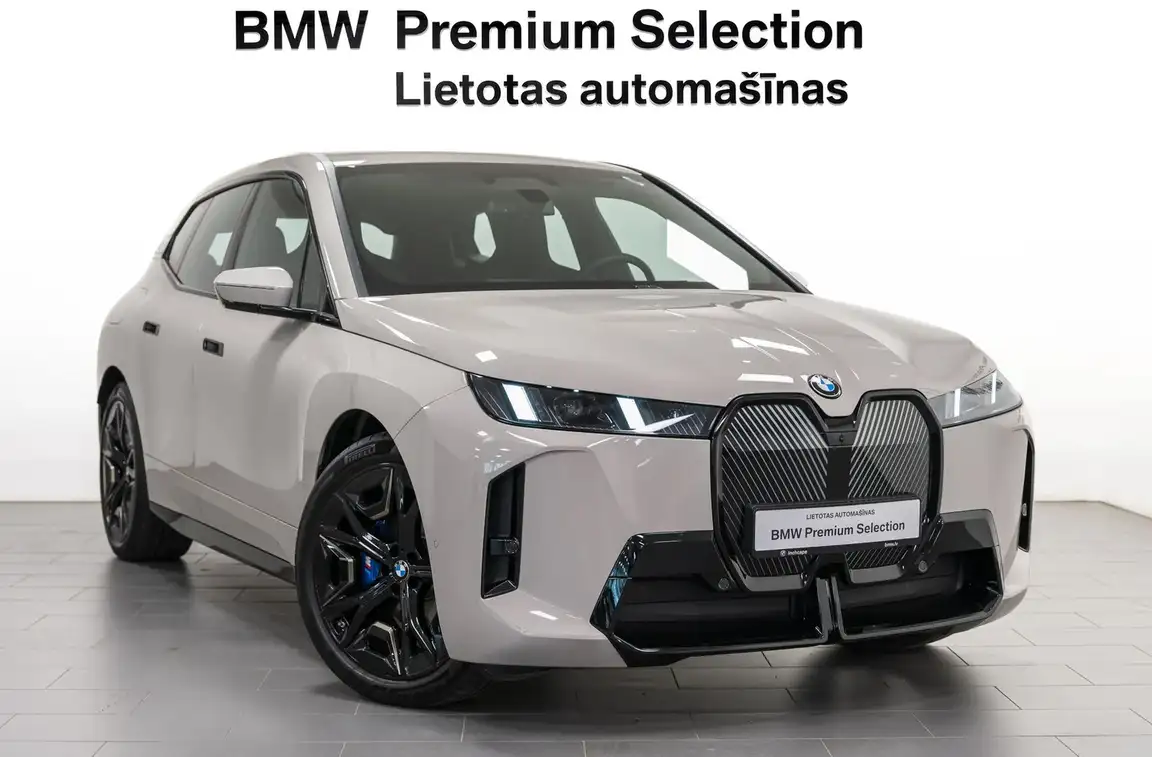 BMW IX
