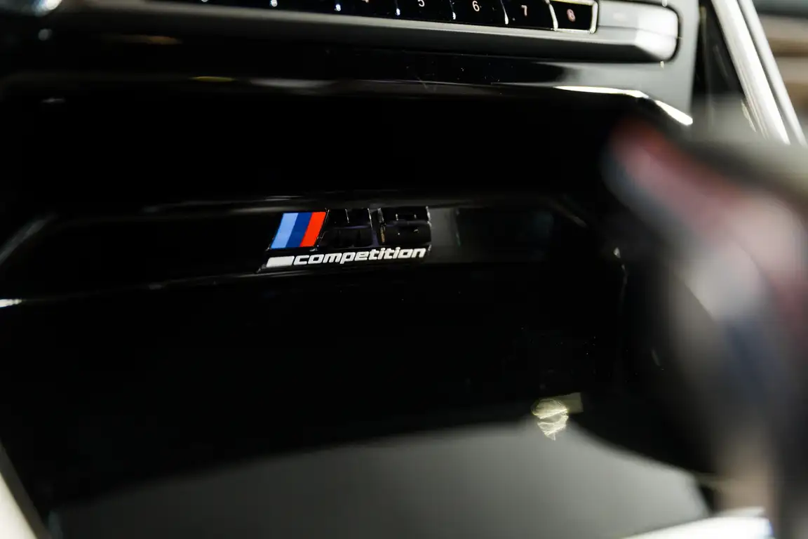 BMW M8
