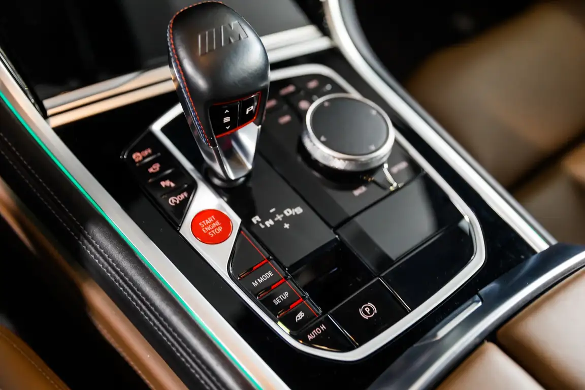 BMW M8