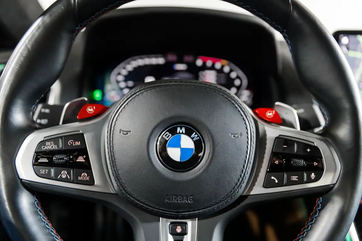 BMW M8