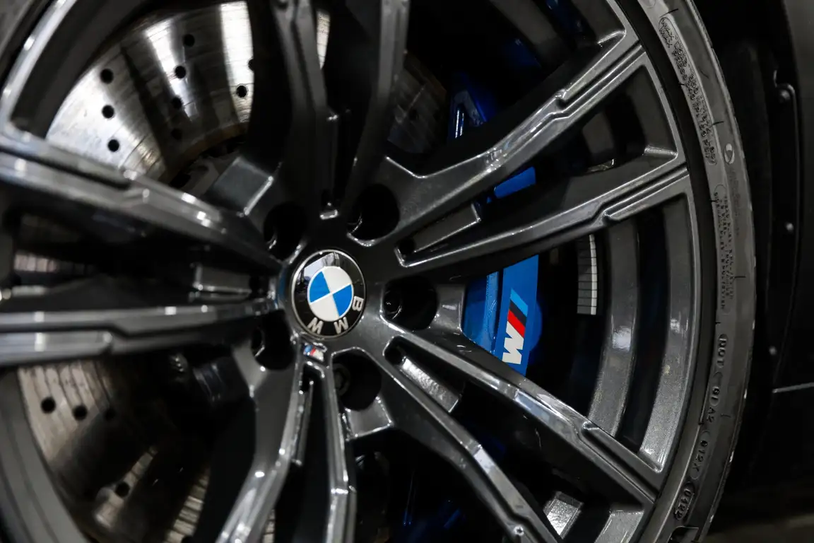 BMW M8