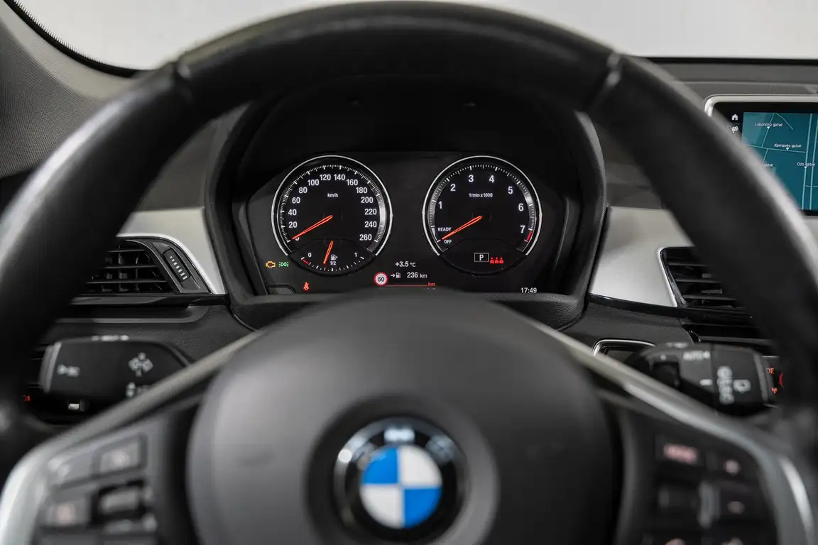 BMW X1