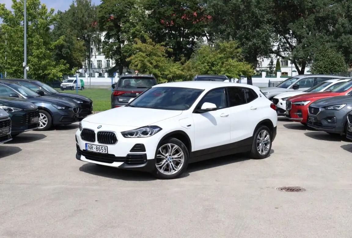BMW X2