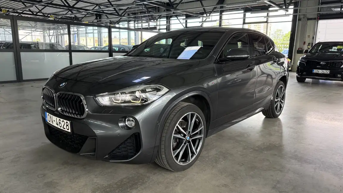 BMW X2