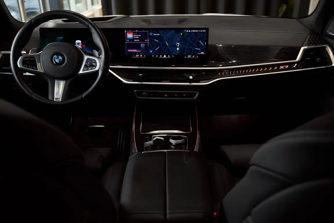 BMW X7