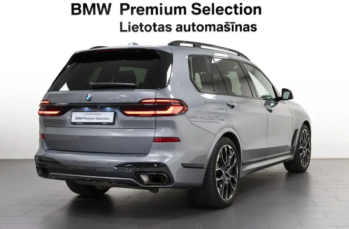BMW X7