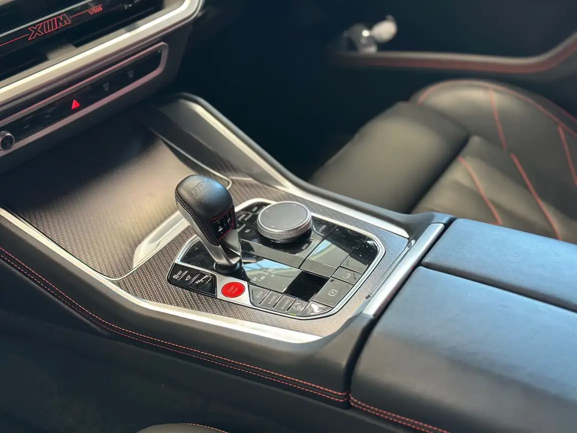 BMW XM