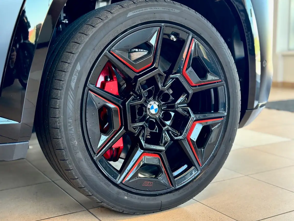 BMW XM