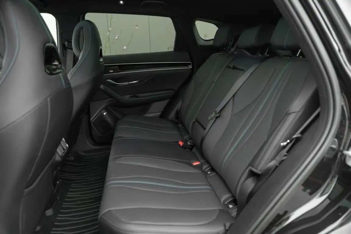 BYD SEAL U