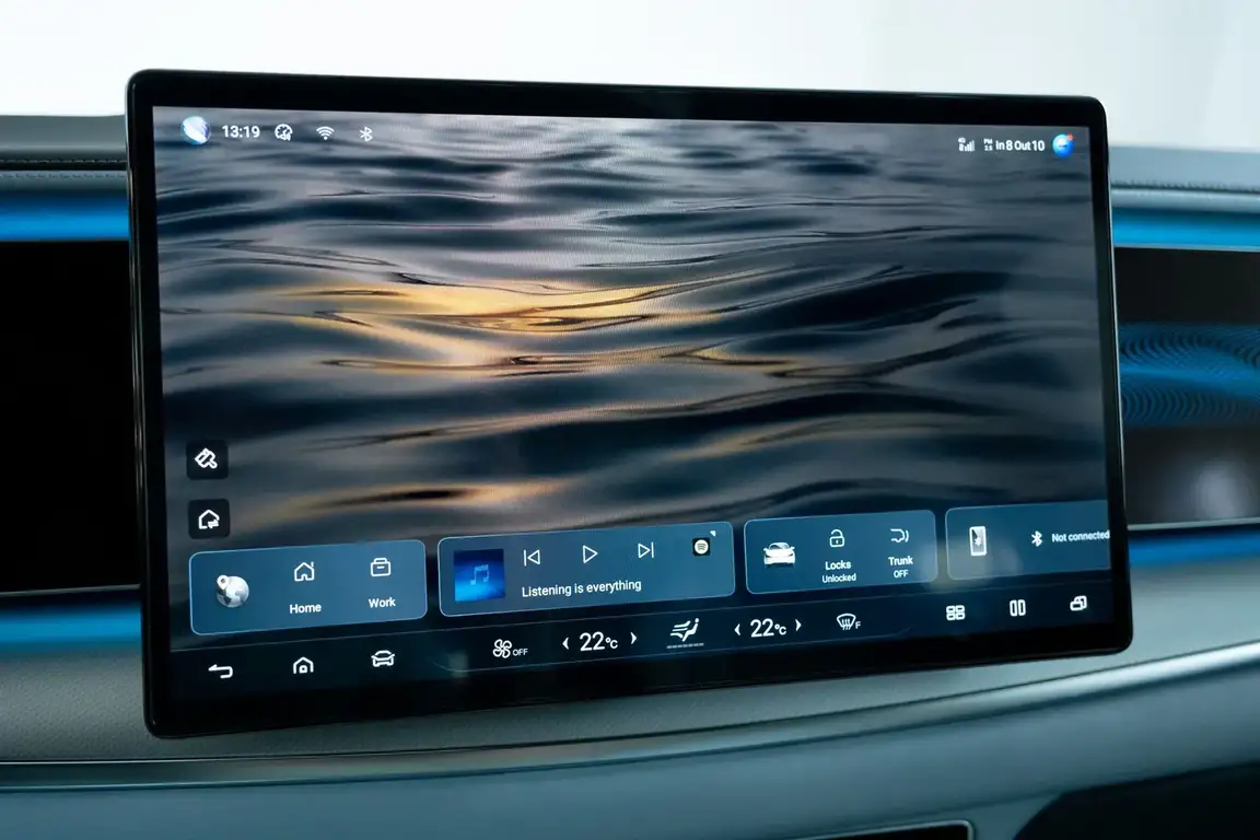 BYD SEALION 7