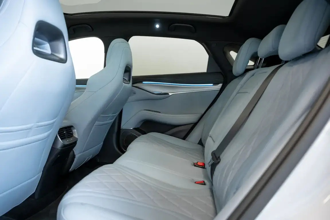 BYD SEALION 7