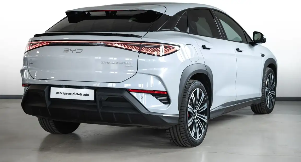 BYD SEALION 7