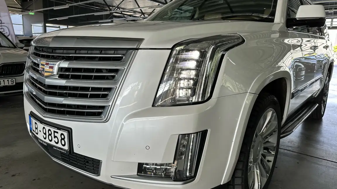 CADILLAC ESCALADE