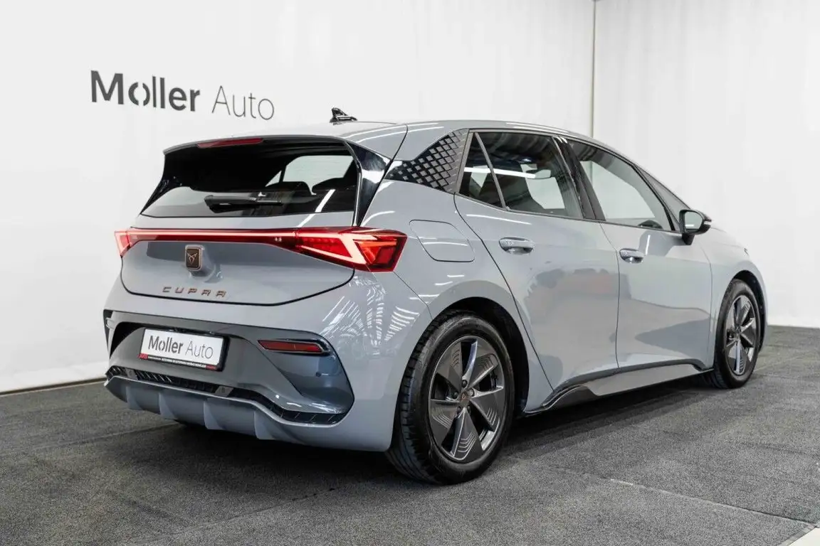 CUPRA BORN