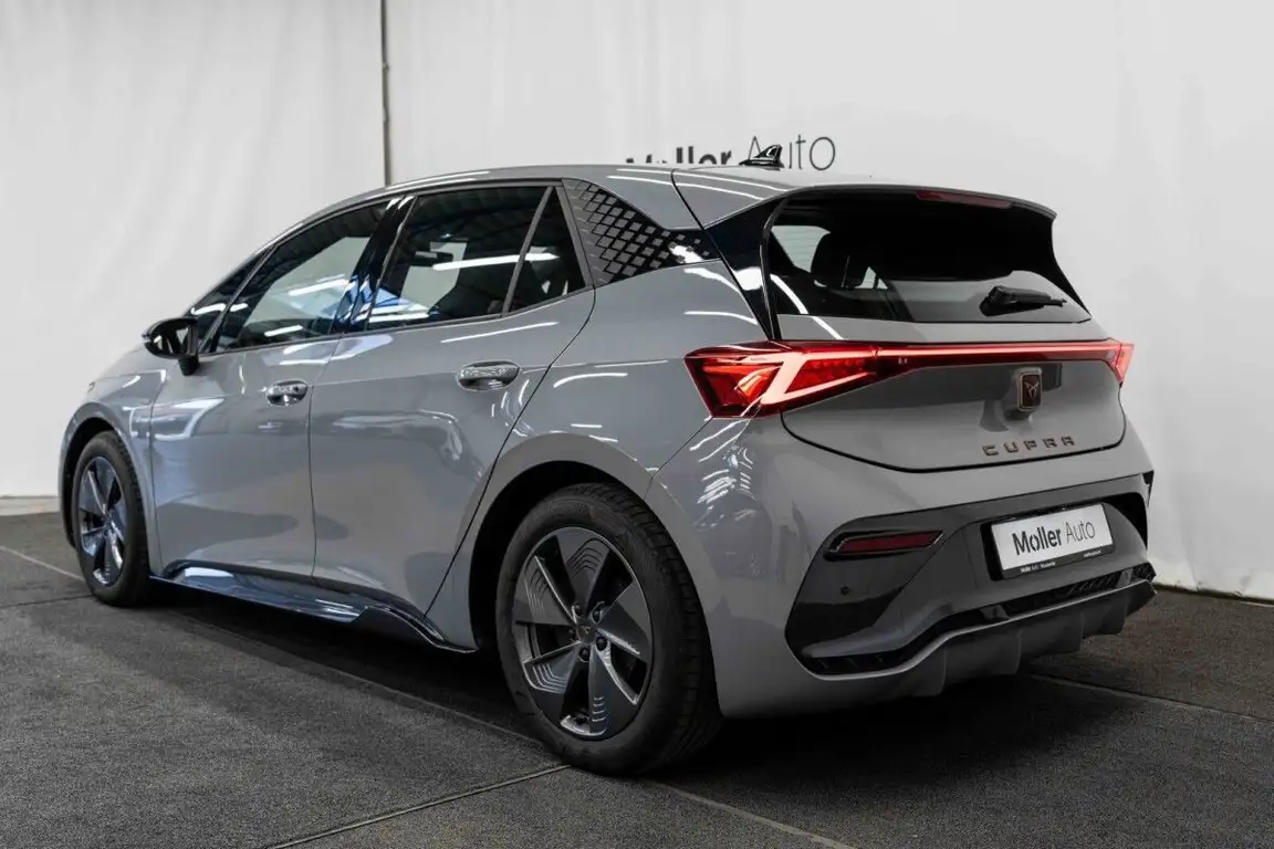 CUPRA BORN