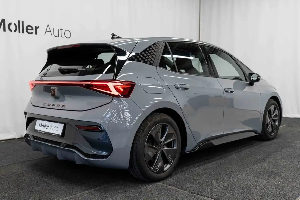 CUPRA BORN
