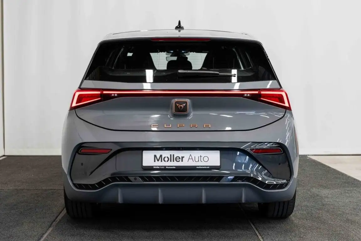 CUPRA BORN