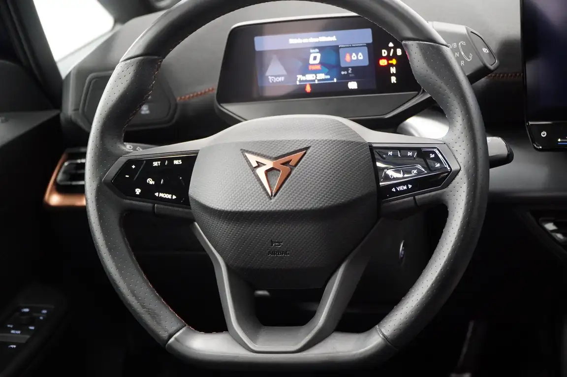 CUPRA BORN