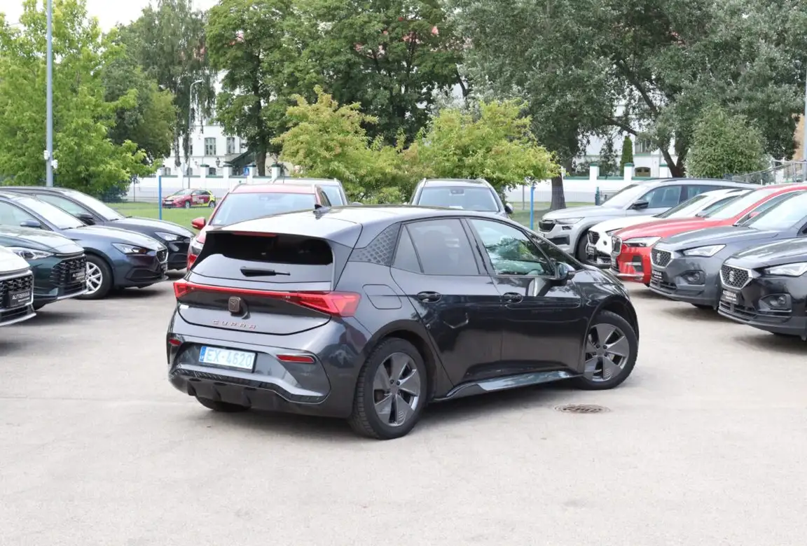 CUPRA BORN