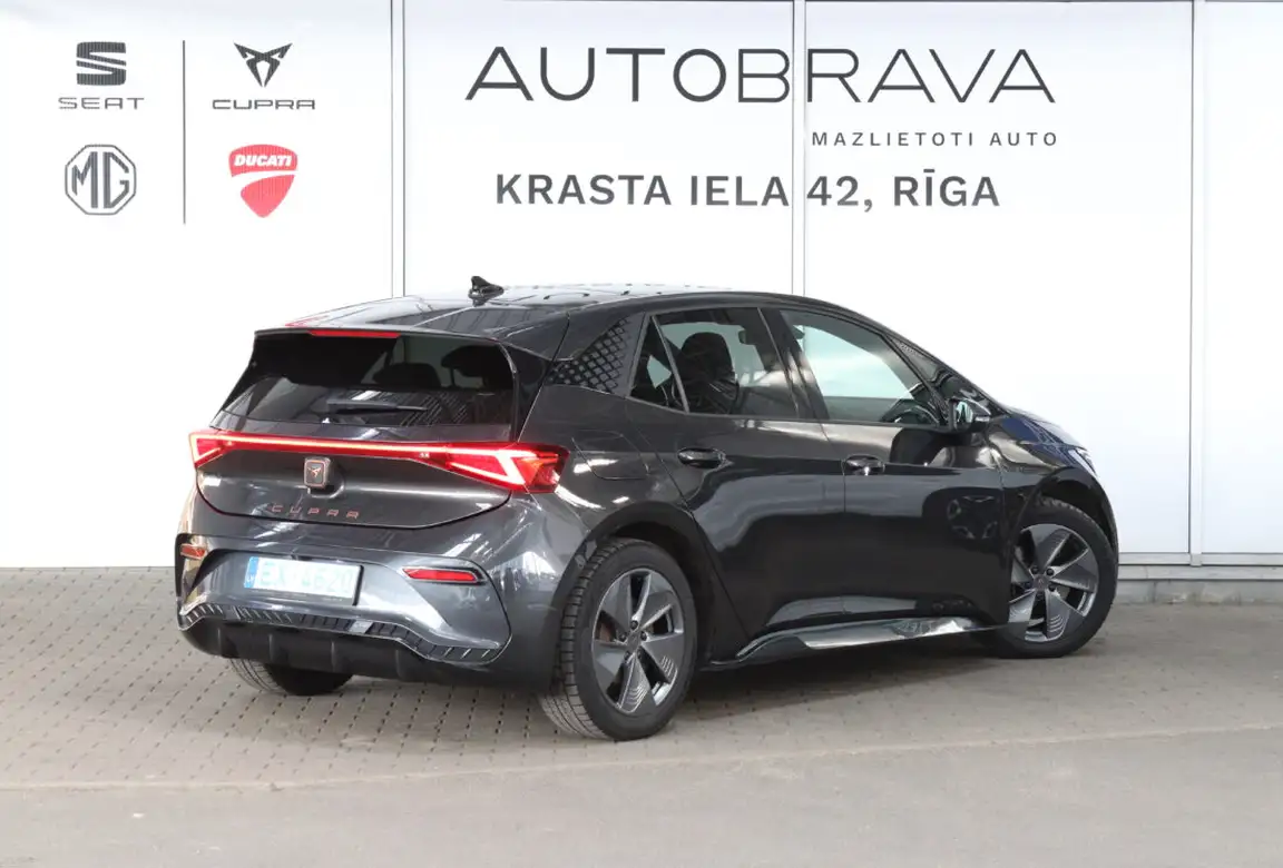 CUPRA BORN