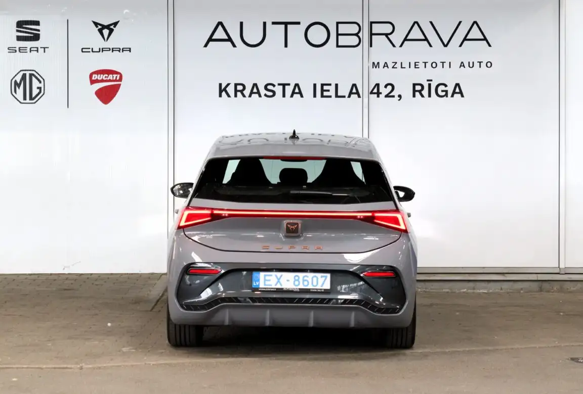CUPRA BORN