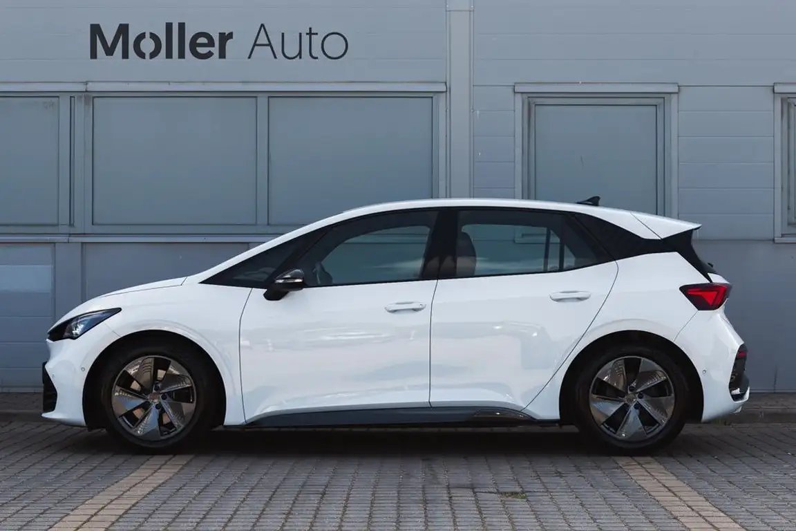 CUPRA BORN